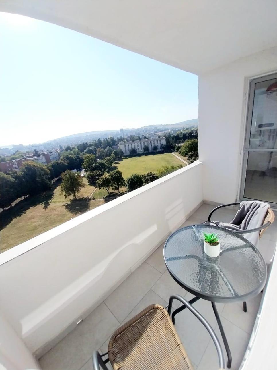 Panoramic View Apartment *